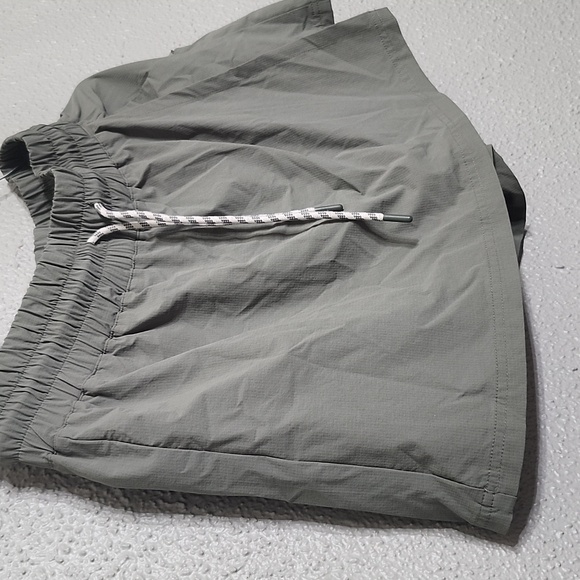 Avalanche Gray/Green Athletic Shorts/ Skort - Picture 2 of 8